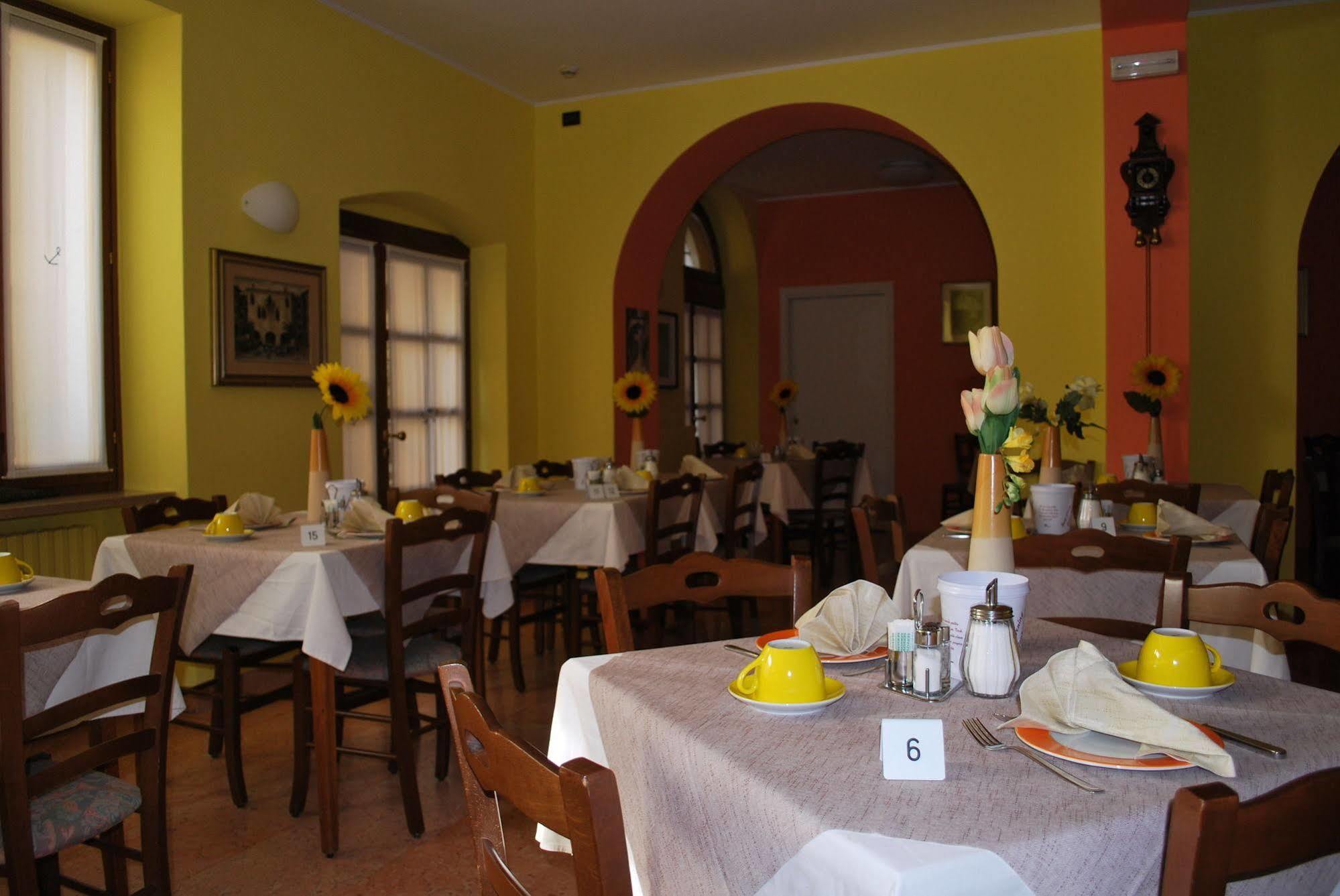 All'ancora Garda (Verona)